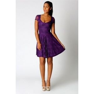 NWOT Boohoo Caroline Cap Sleeve Lace Skater Dress